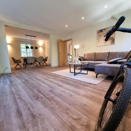 5 Sterne Bahnhoftraum, Appartement "Waldliebe" 133Qm, Grosse Terrasse 70Qm, Qr Code Scannen Fuer Virtuellen Rundgang, Premium Ausstattung Braunfels Buitenkant foto