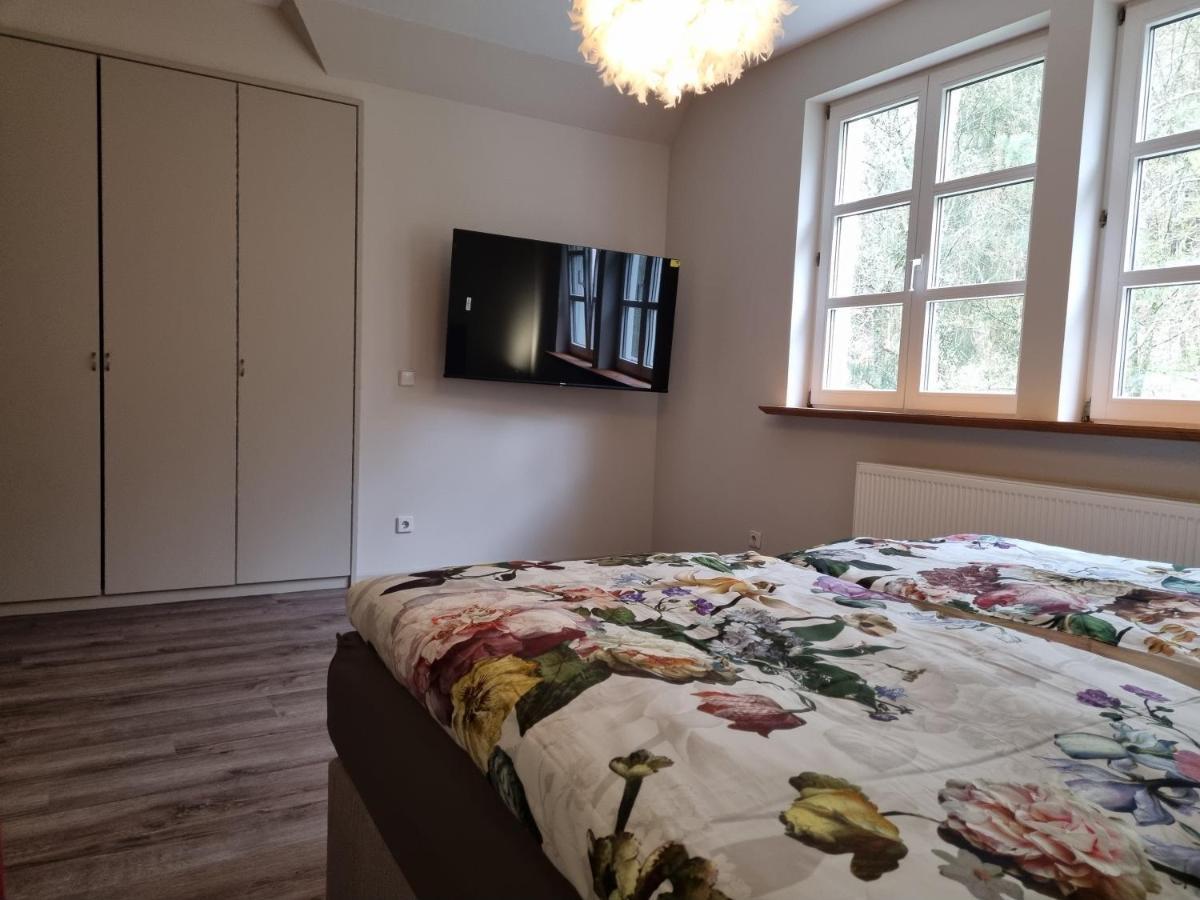 5 Sterne Bahnhoftraum, Appartement "Waldliebe" 133Qm, Grosse Terrasse 70Qm, Qr Code Scannen Fuer Virtuellen Rundgang, Premium Ausstattung Braunfels Buitenkant foto